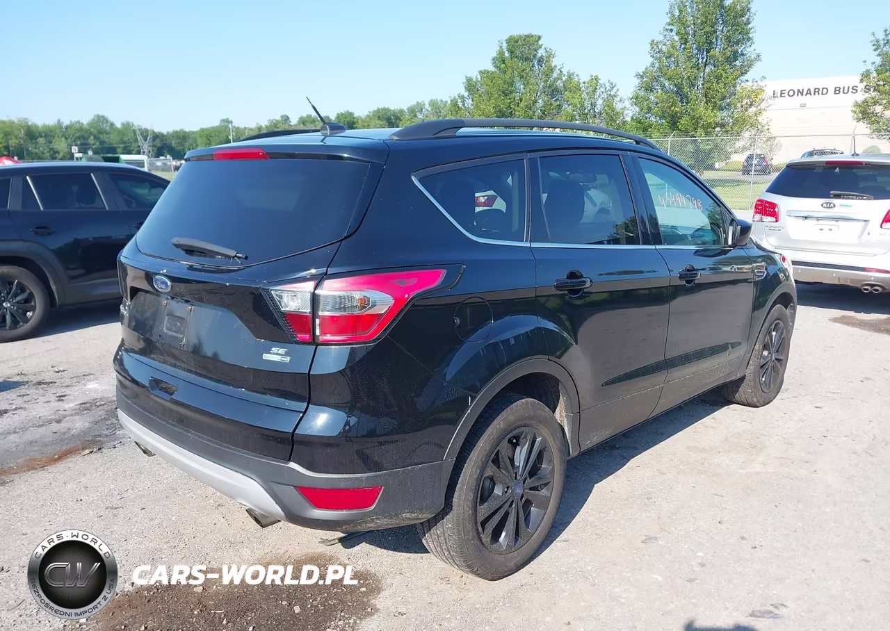 2018 Ford Escape Se VIN:1FMCU9GD3JUA00143 - 4