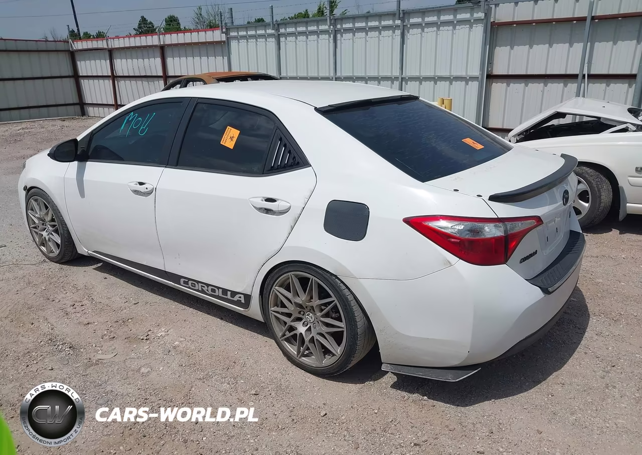 2015 Toyota Corolla S Plus VIN:2T1BURHEXFC406383 - 3