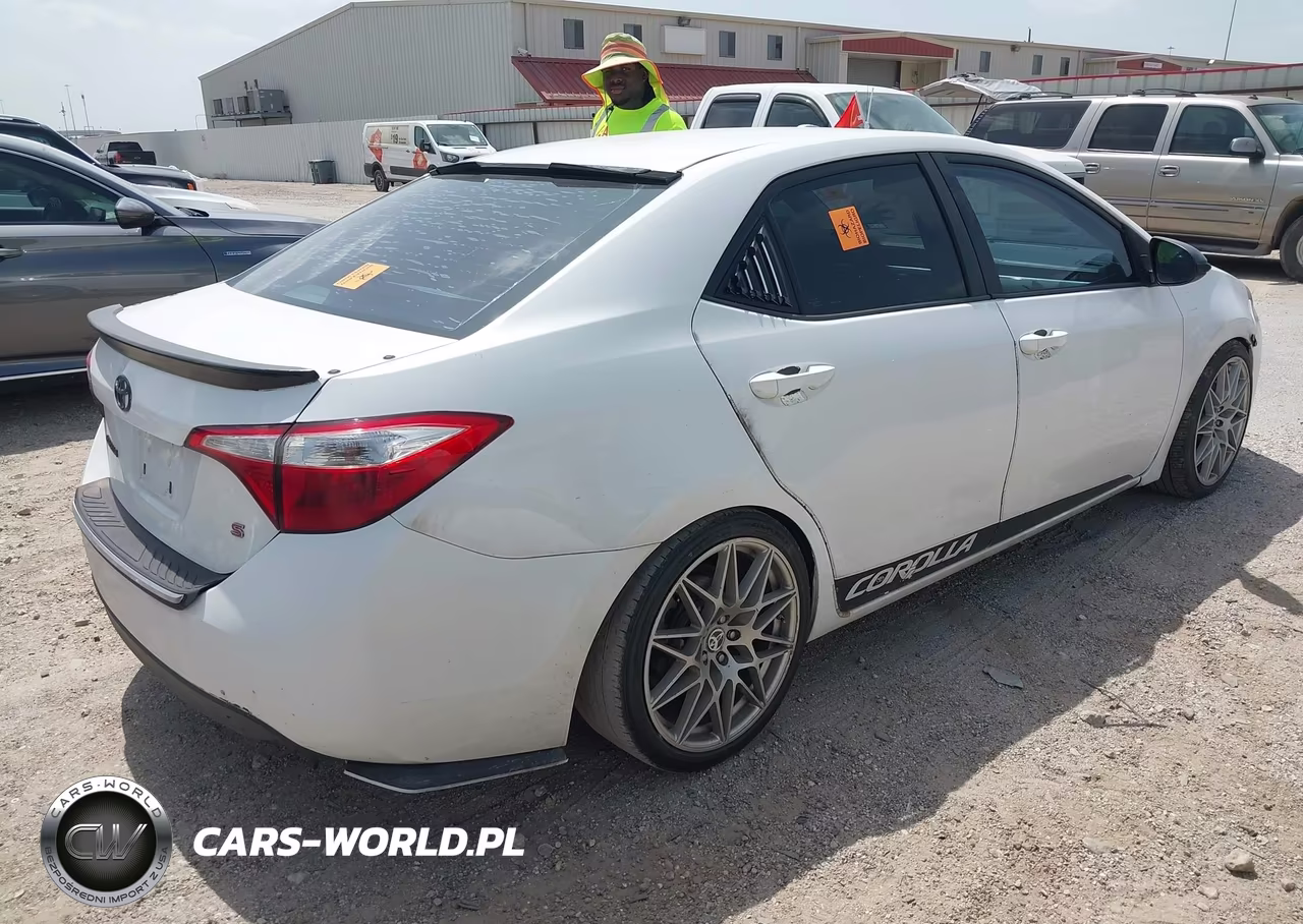 2015 Toyota Corolla S Plus VIN:2T1BURHEXFC406383 - 4