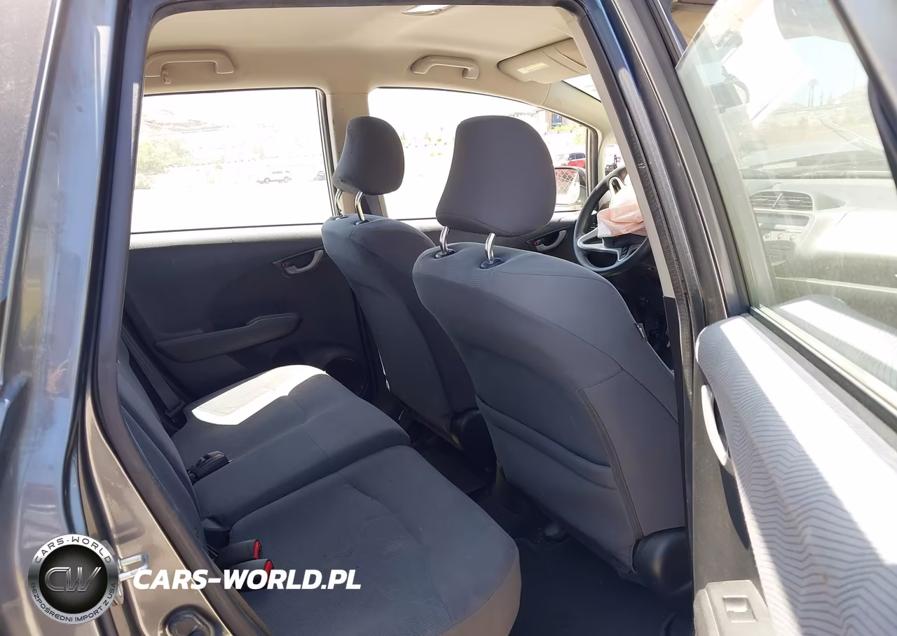 2012 Honda Fit VIN:JHMGE8H33CC023903 - 8