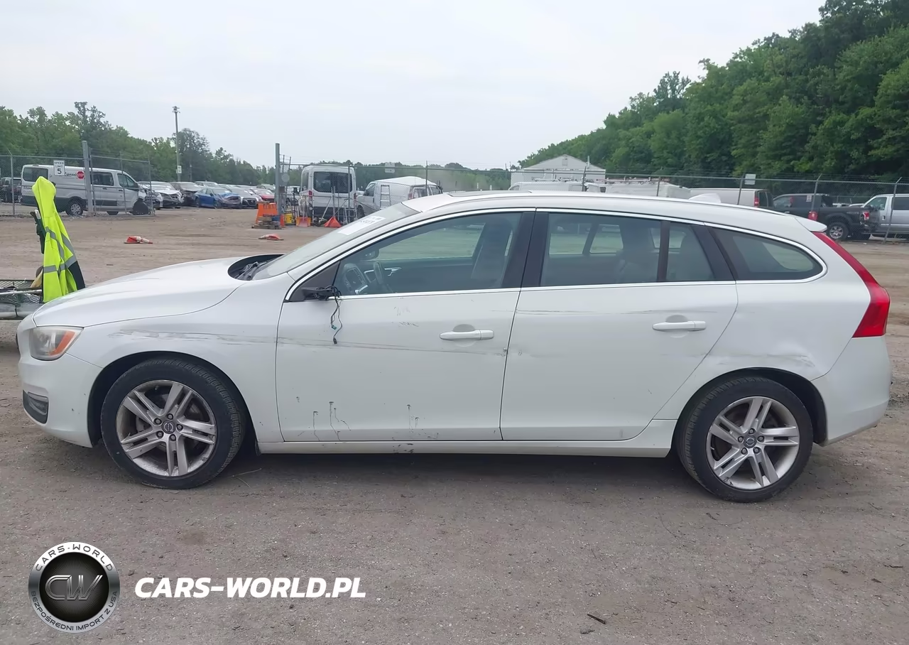 2015 Volvo V60 T5 Premier VIN:YV140MEB5F1200212 - 14
