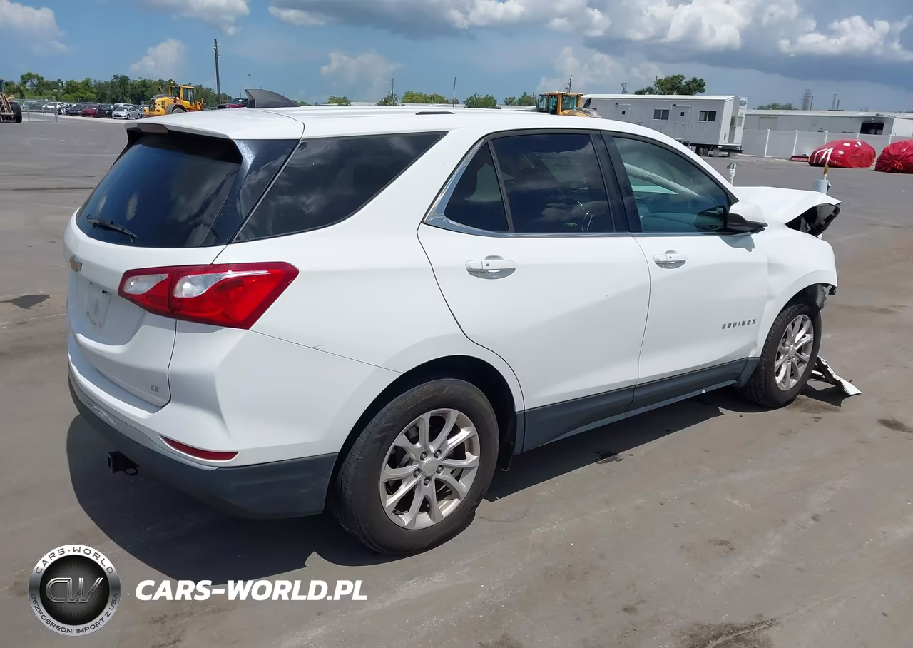 2018 Chevrolet Equinox Lt VIN:3GNAXJEV7JS557077 - 4