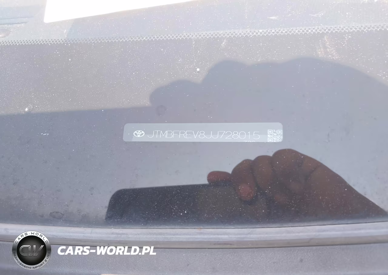 2018 Toyota Rav4 Le VIN:JTMBFREV8JJ728015 - 9