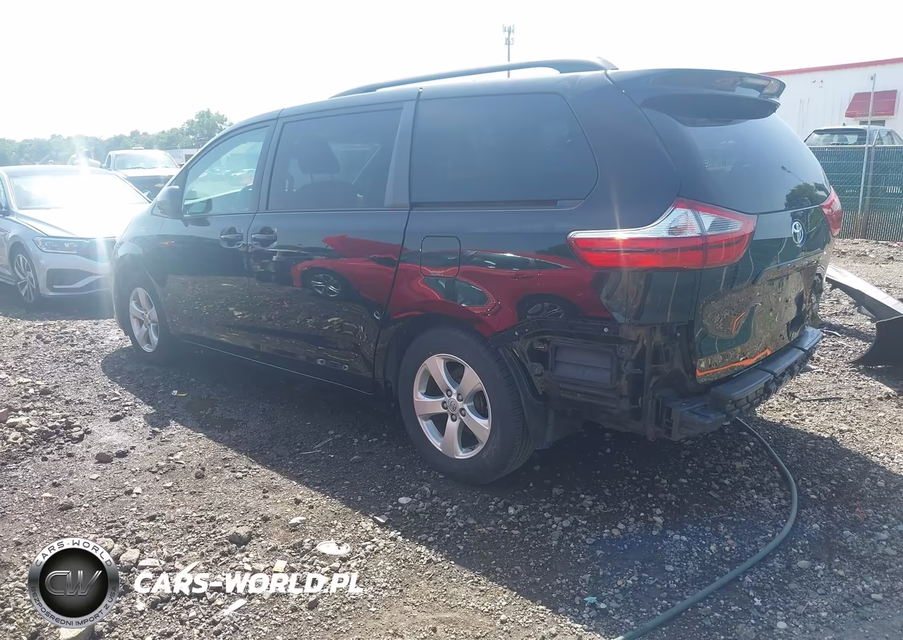 2017 Toyota Sienna Le 8 Passenger VIN:5TDKZ3DC1HS898699 - 3