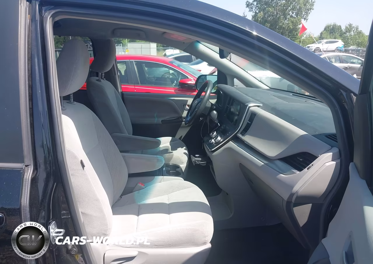 2017 Toyota Sienna Le 8 Passenger VIN:5TDKZ3DC1HS898699 - 5