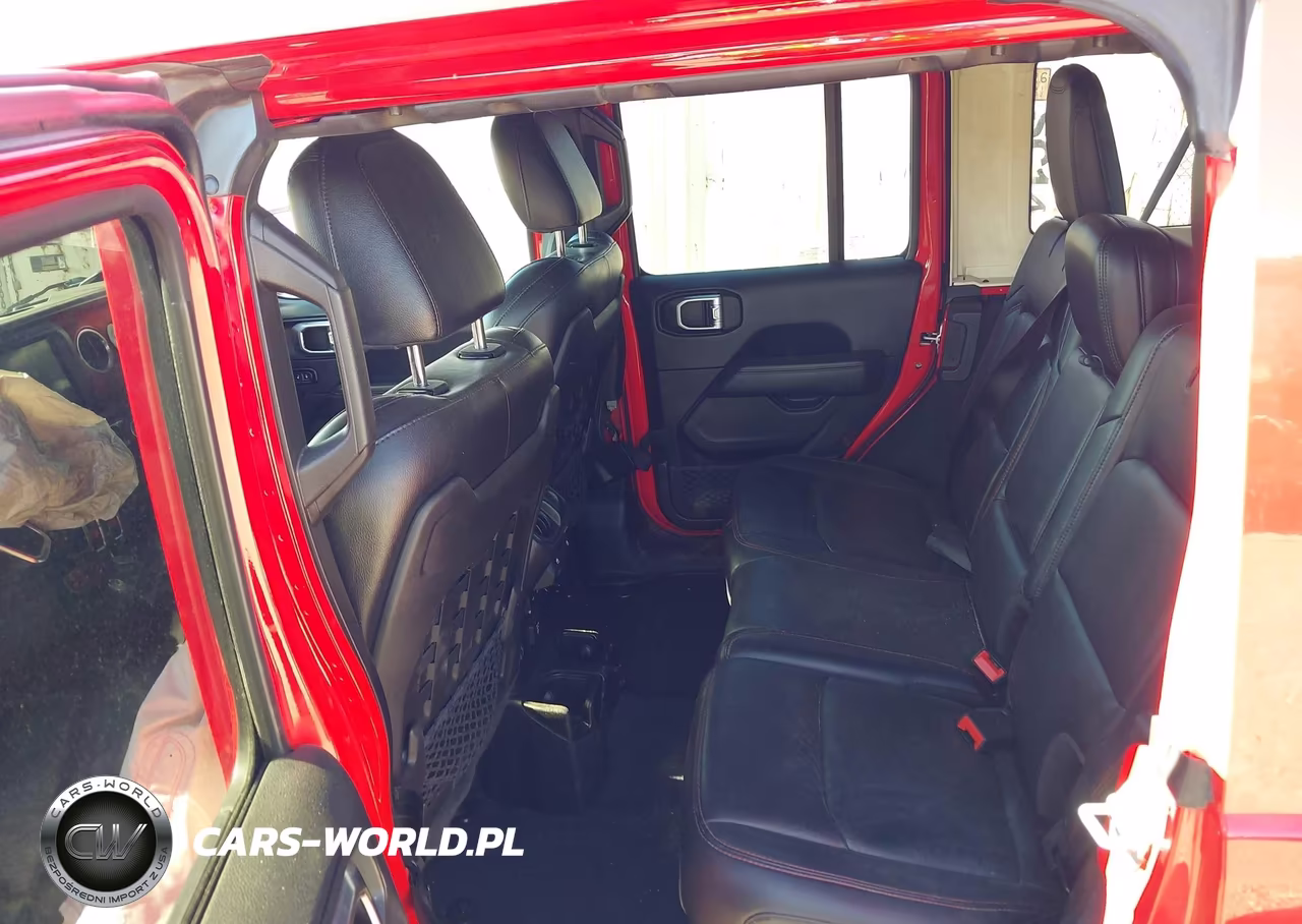2018 Jeep Wrangler Unlimited Rubicon 4X4 VIN:1C4HJXFG9JW244743 - 8
