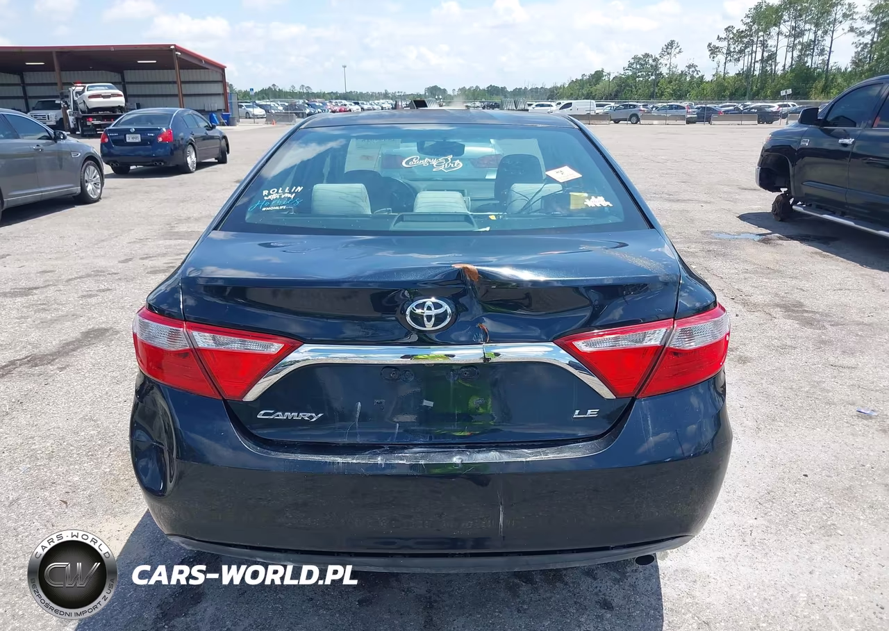 2016 Toyota Camry Le VIN:4T4BF1FK3GR559875 - 16