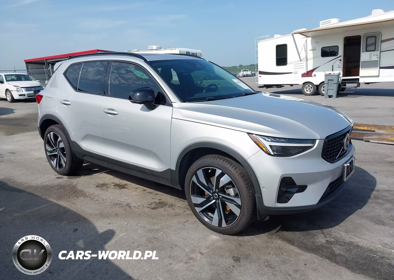 2023 Volvo Xc40 B5 Ultimate Dark Theme VIN:YV4L12UX1P2022761 - 1