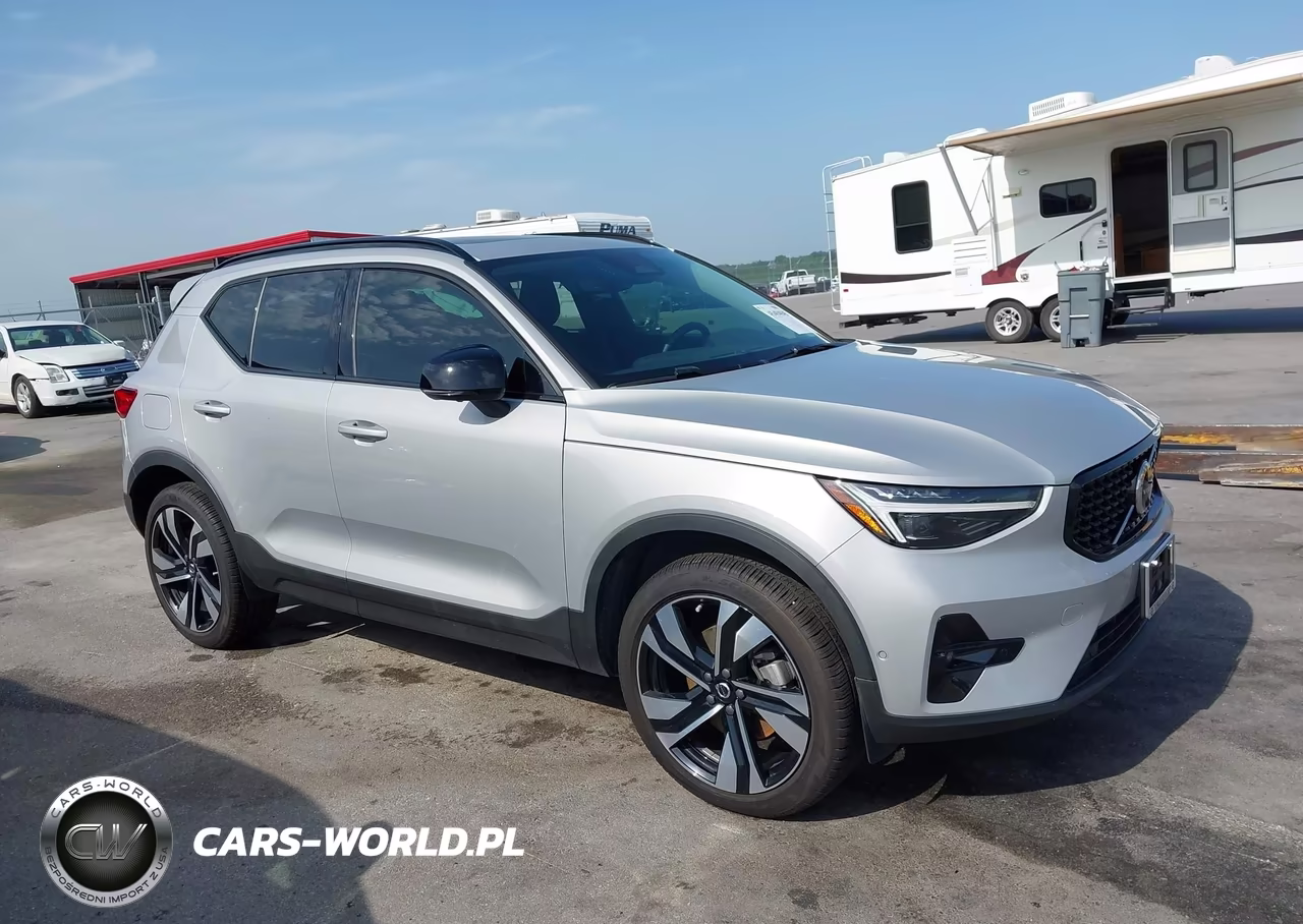2023 Volvo Xc40 B5 Ultimate Dark Theme VIN:YV4L12UX1P2022761 - 13