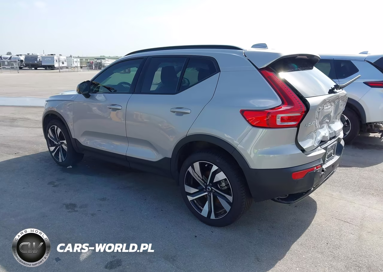 2023 Volvo Xc40 B5 Ultimate Dark Theme VIN:YV4L12UX1P2022761 - 3
