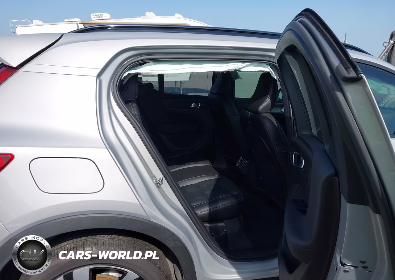2023 Volvo Xc40 B5 Ultimate Dark Theme VIN:YV4L12UX1P2022761 - 8