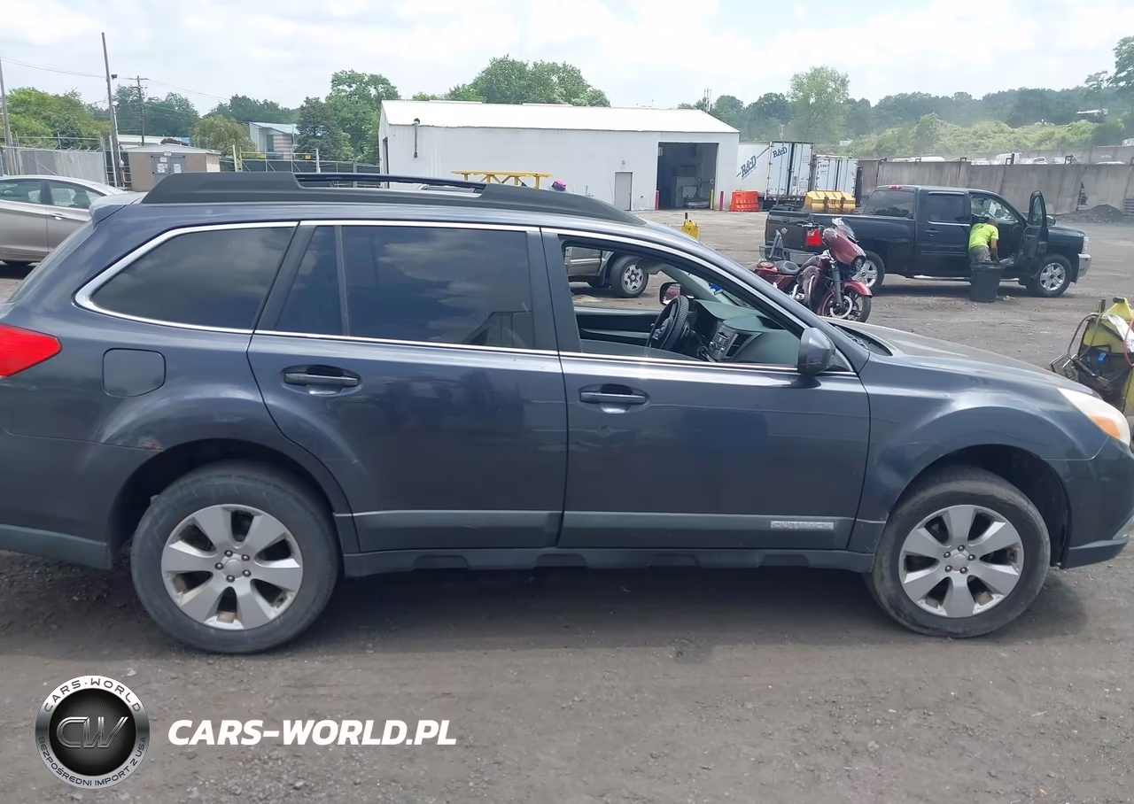 2010 Subaru Outback 2.5I Premium VIN:4S4BRBGC2A3366113 - 13
