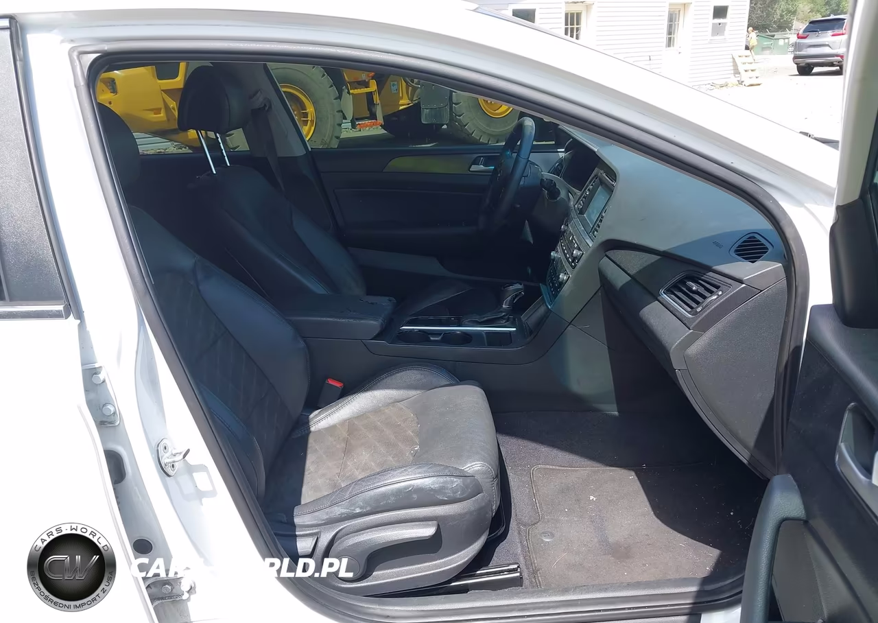 2016 Hyundai Sonata Sport VIN:5NPE34AFXGH300827 - 5