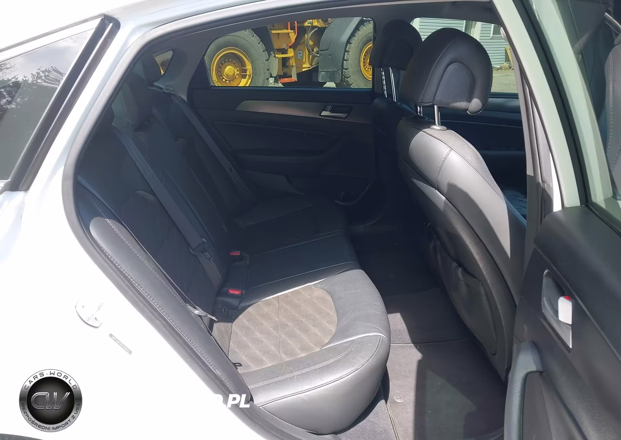 2016 Hyundai Sonata Sport VIN:5NPE34AFXGH300827 - 8