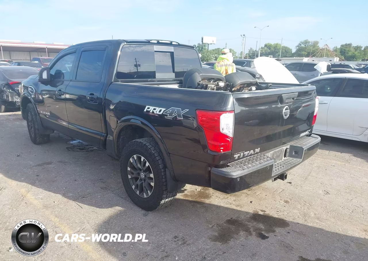 2017 Nissan Titan Pro-4X VIN:1N6AA1E52HN552283 - 3