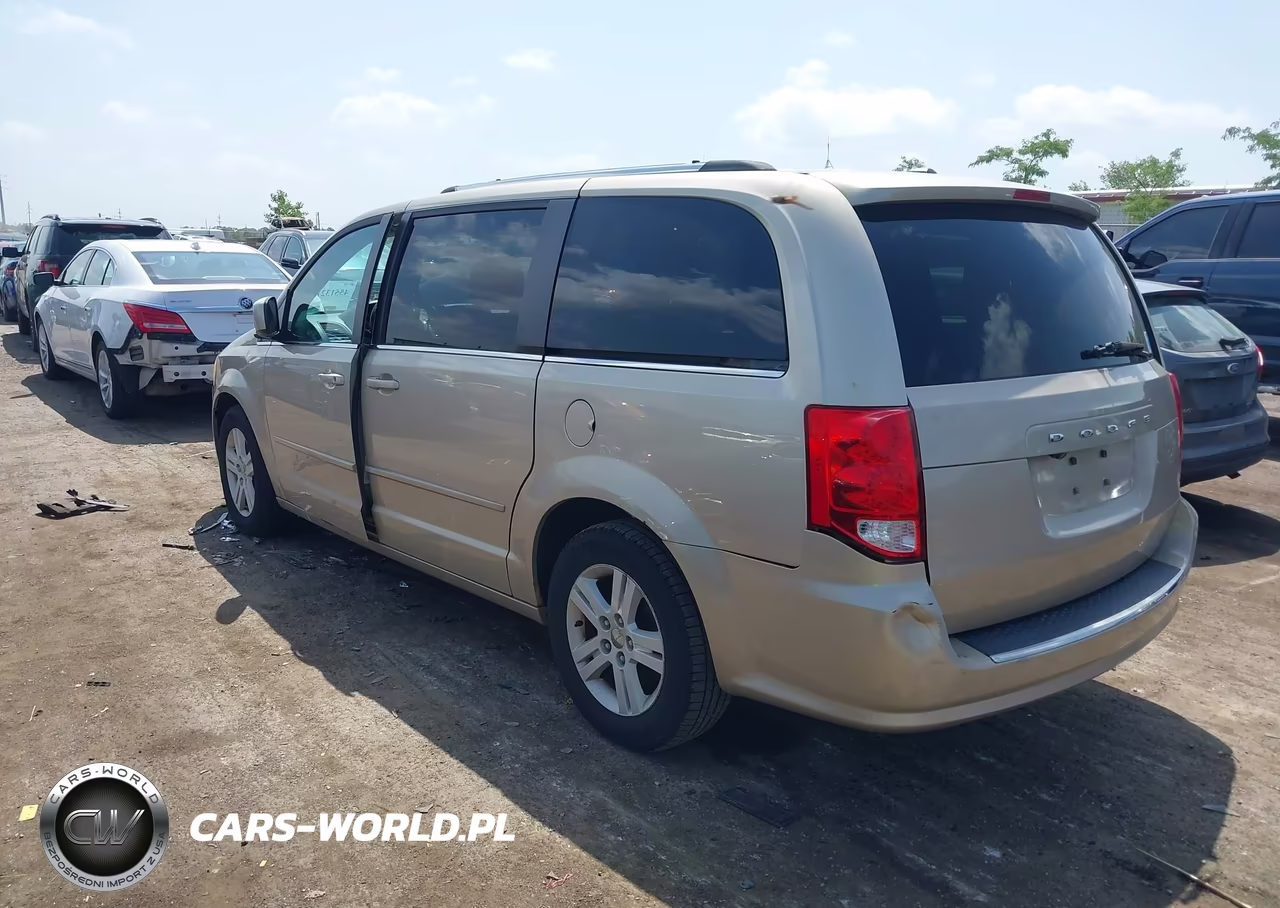 2013 Dodge Grand Caravan Crew VIN:2C4RDGDGXDR809058 - 3