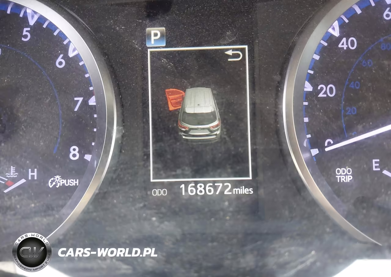 2018 Toyota Highlander Le VIN:5TDBZRFH3JS913091 - 15