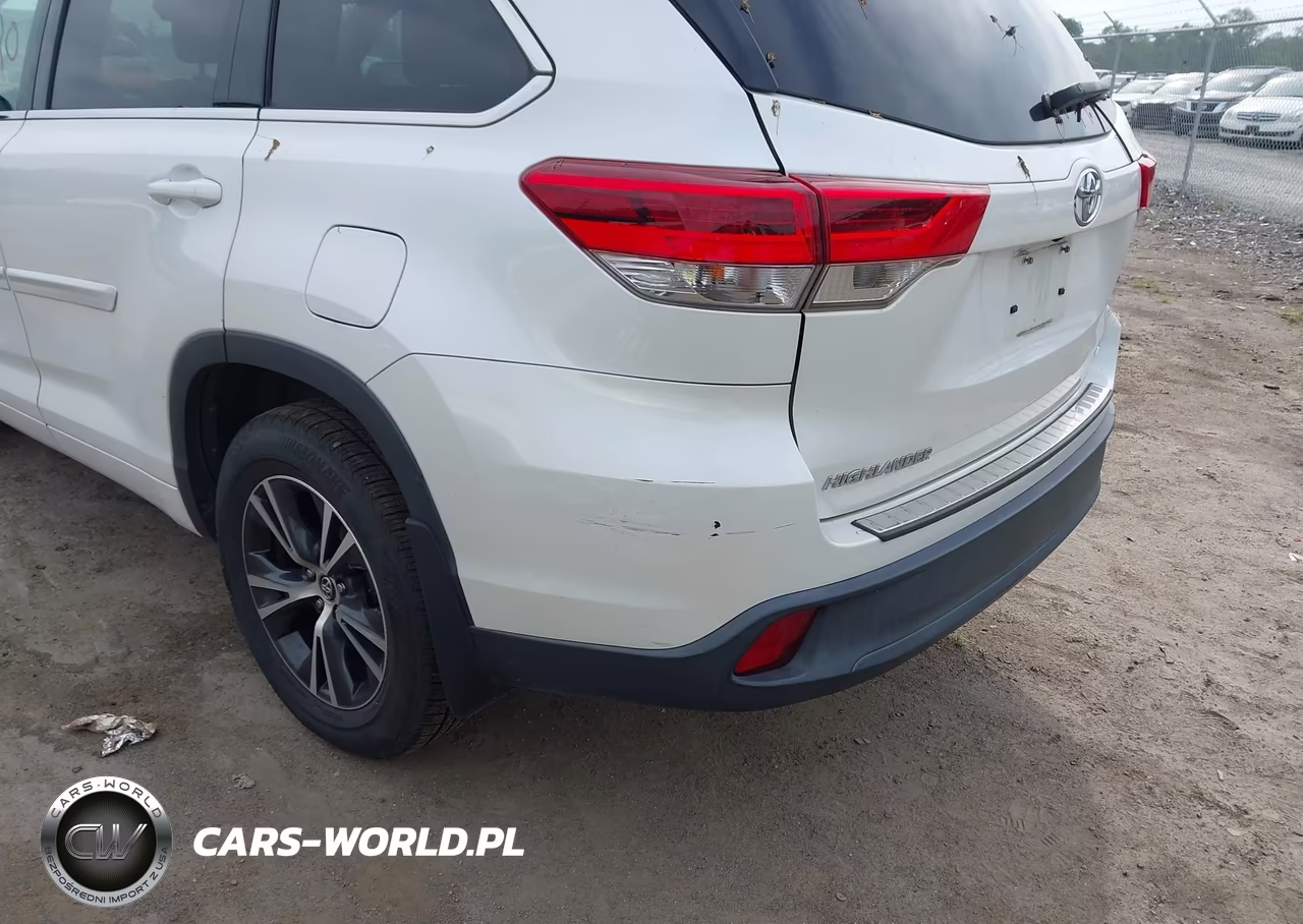 2018 Toyota Highlander Le VIN:5TDBZRFH3JS913091 - 6