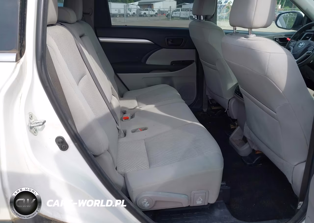 2018 Toyota Highlander Le VIN:5TDBZRFH3JS913091 - 8