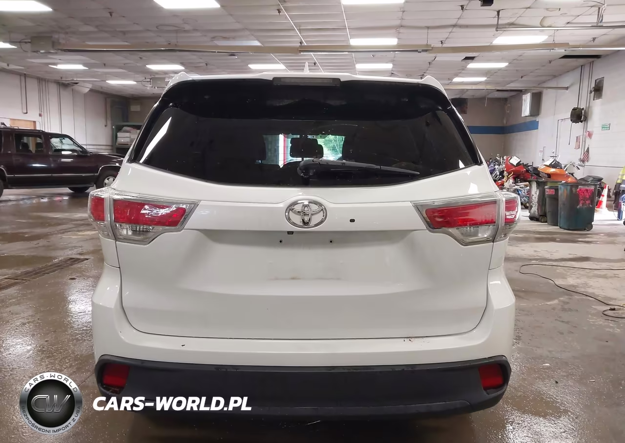 2015 Toyota Highlander Xle V6 VIN:5TDJKRFH9FS113869 - 16