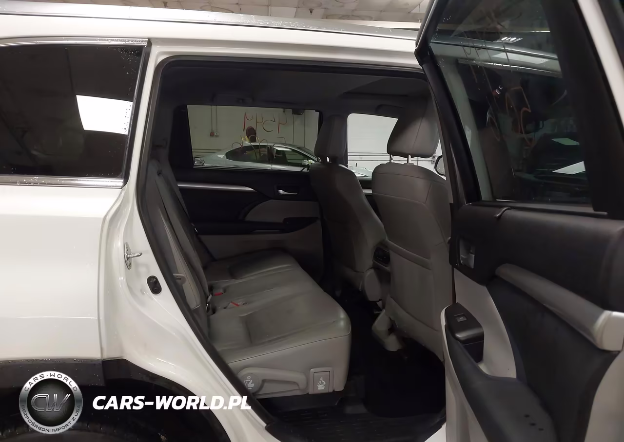 2015 Toyota Highlander Xle V6 VIN:5TDJKRFH9FS113869 - 8