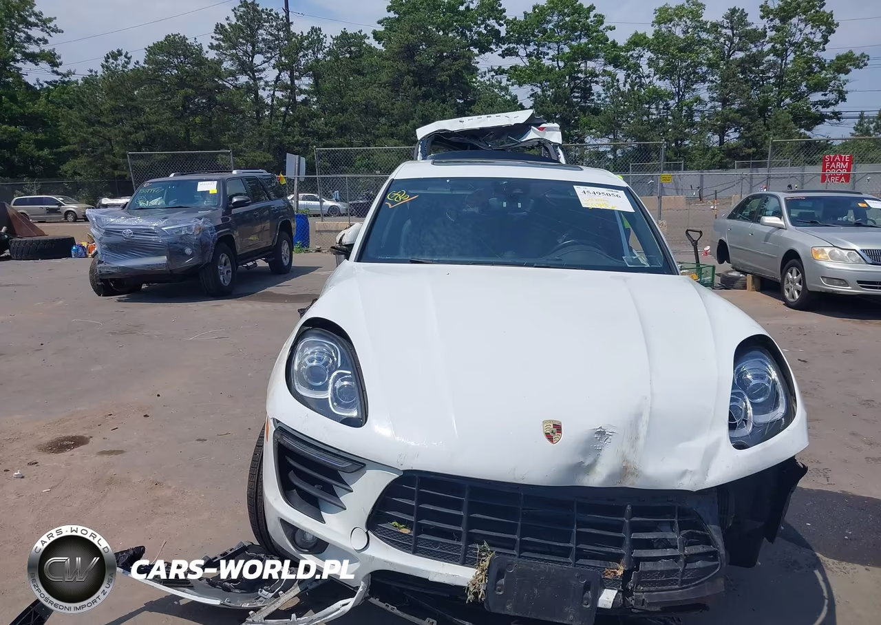 2018 Porsche Macan VIN:WP1AA2A5XJLB14965 - 13