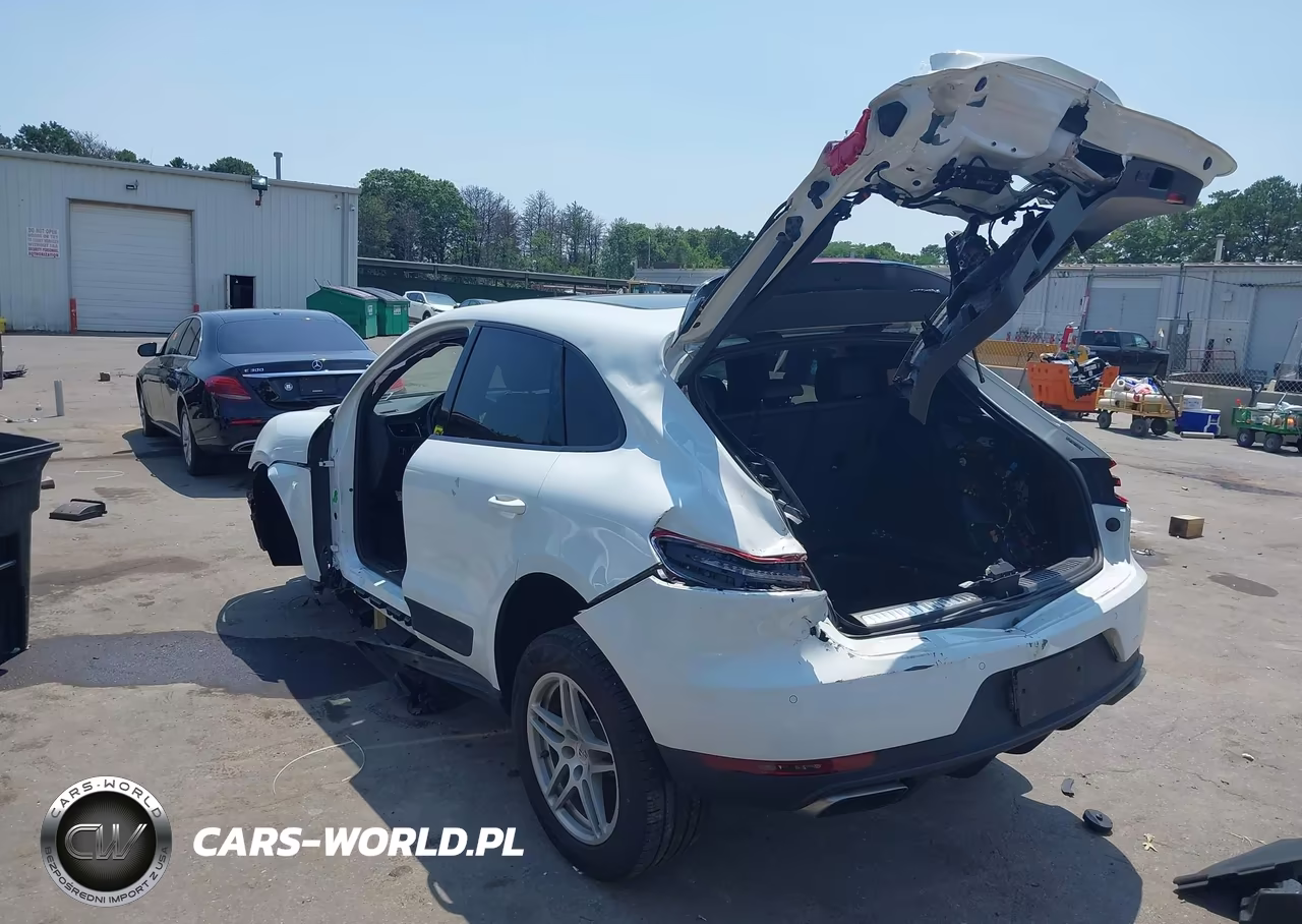 2018 Porsche Macan VIN:WP1AA2A5XJLB14965 - 3
