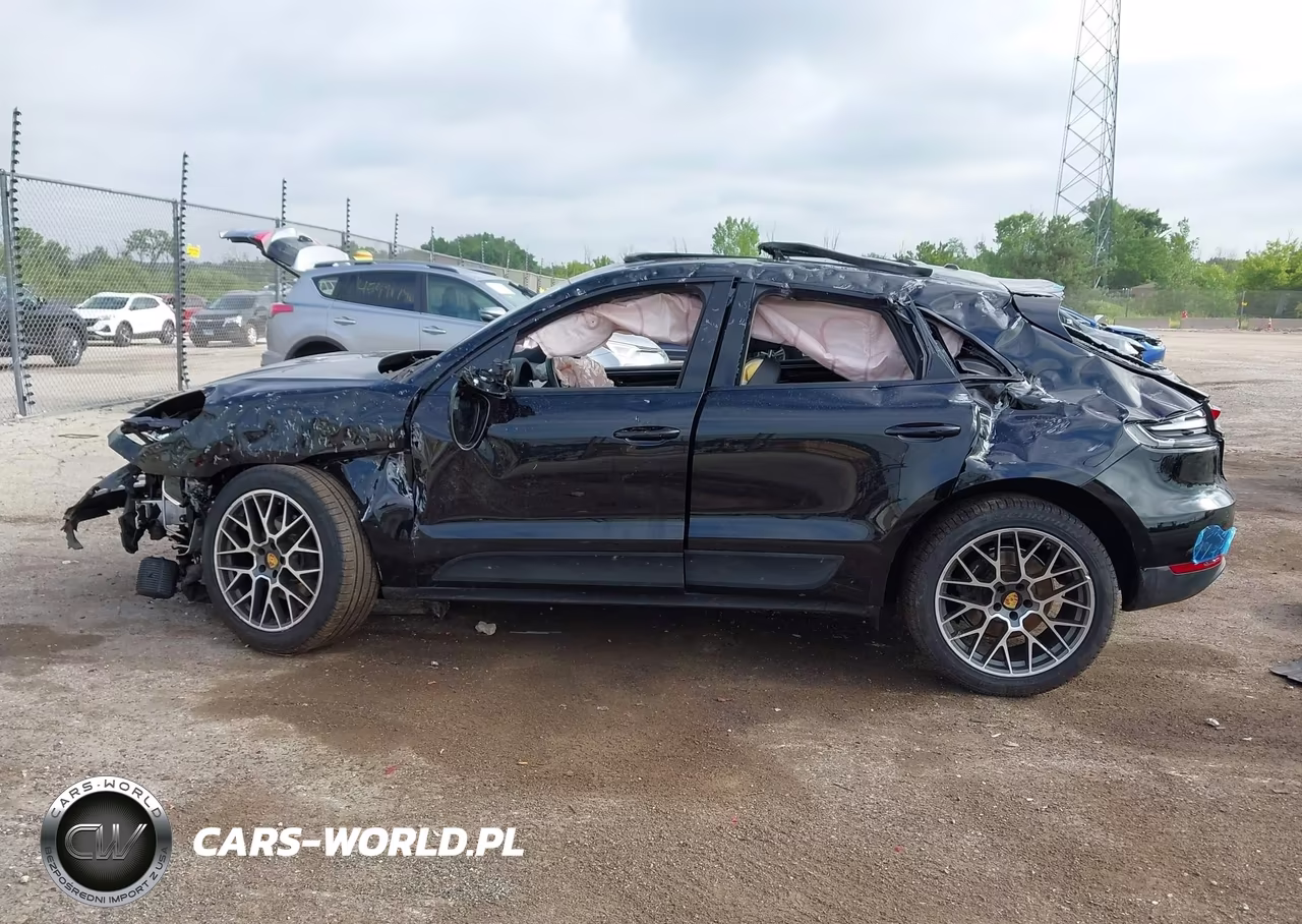 2020 Porsche Macan VIN:WP1AA2A55LLB09479 - 14