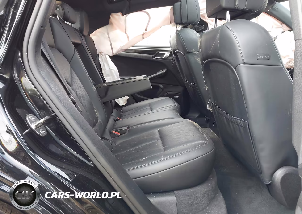 2020 Porsche Macan VIN:WP1AA2A55LLB09479 - 8