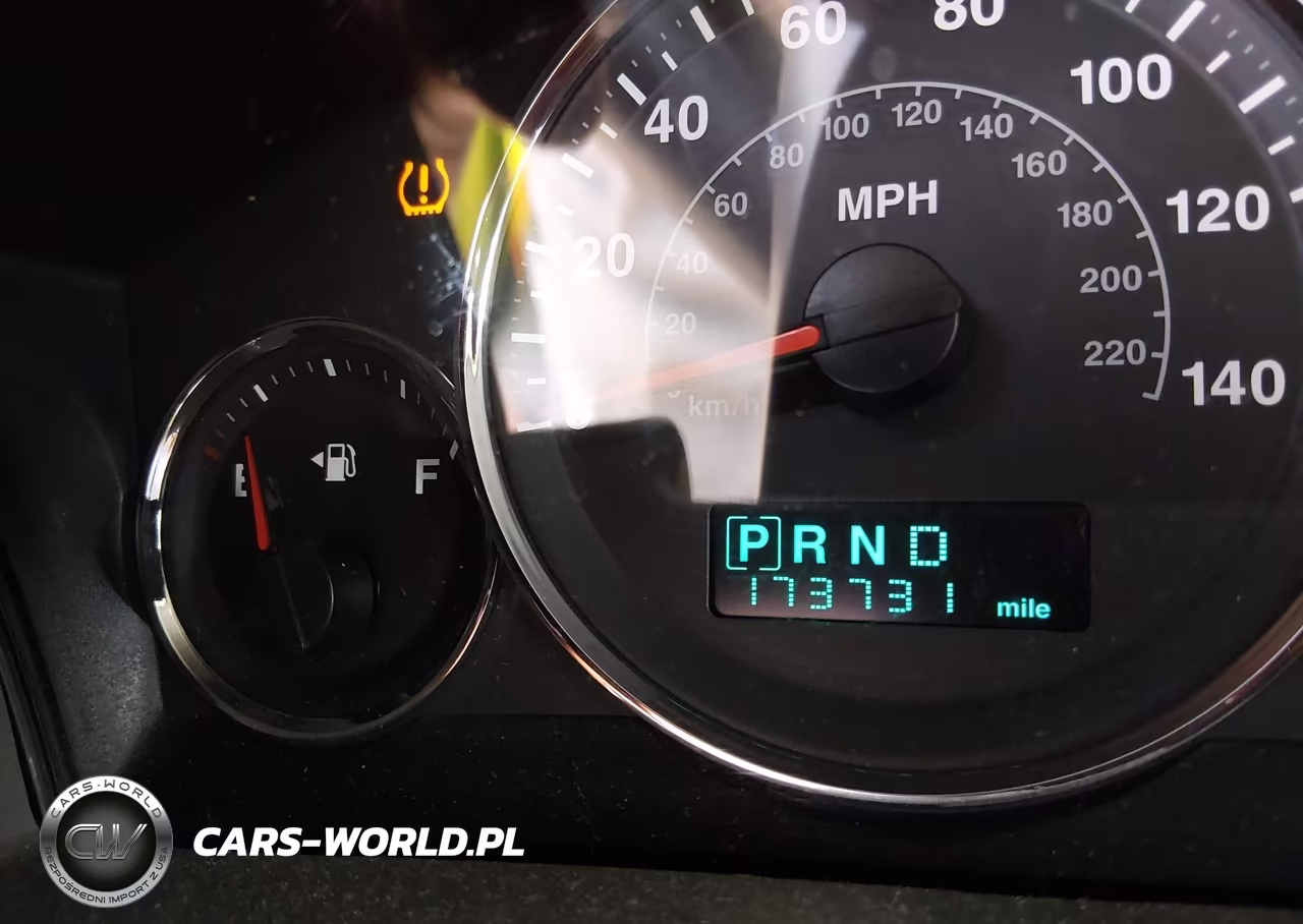 2007 Jeep Commander Sport VIN:1J8HG48K87C696250 - 15