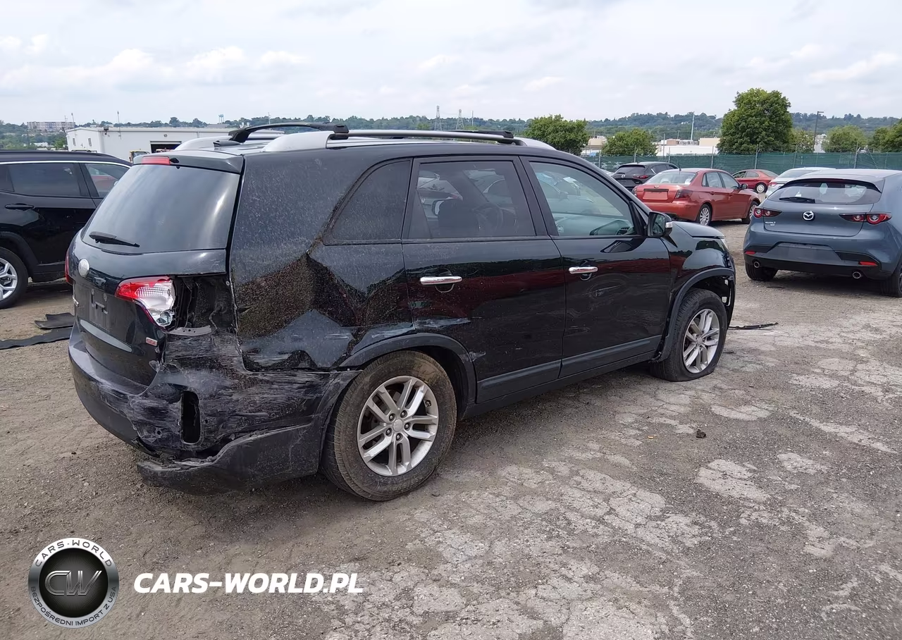 2014 Kia Sorento Lx VIN:5XYKT4A65EG427623 - 4