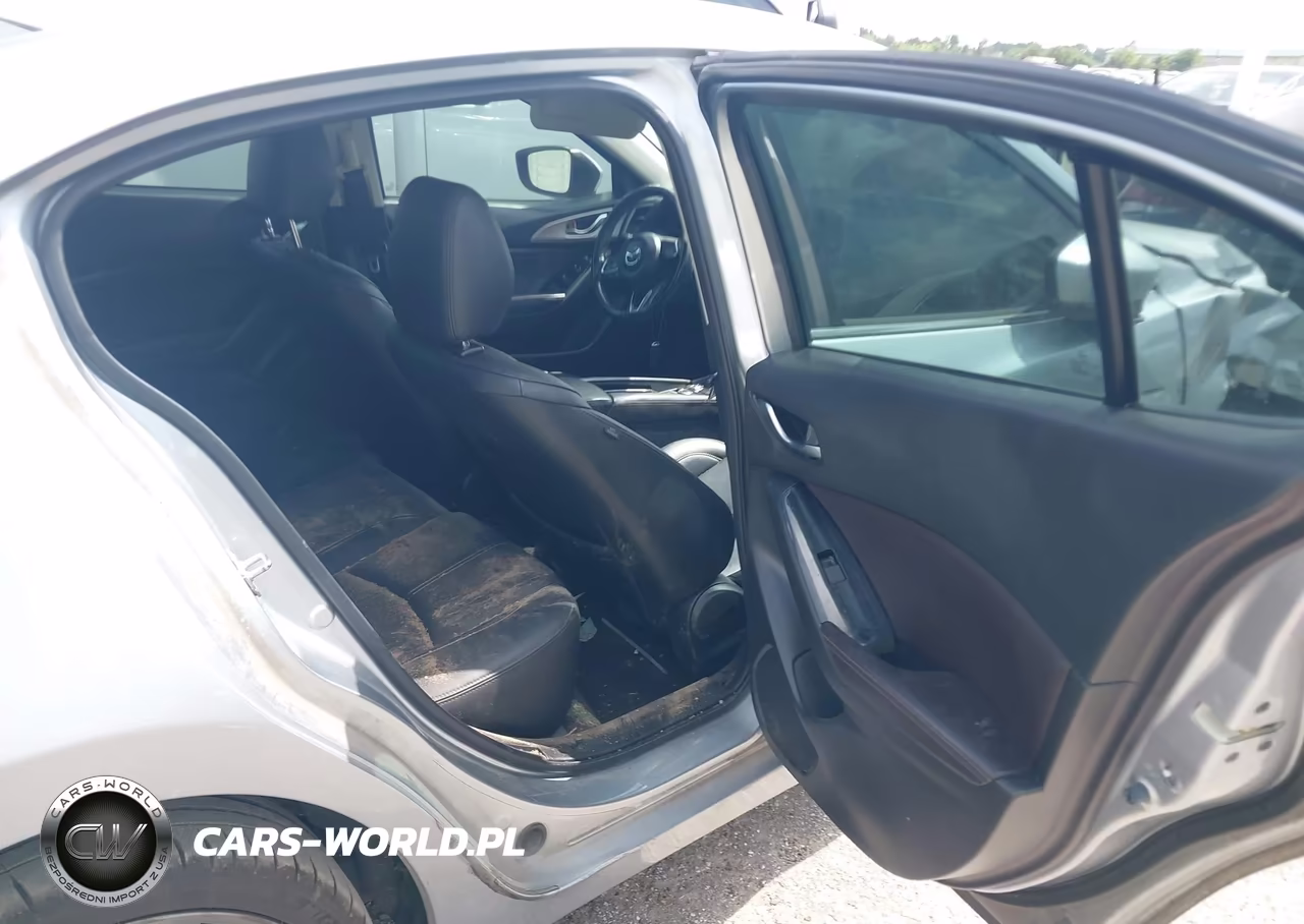 2018 Mazda Mazda3 Touring VIN:3MZBN1V32JM180015 - 8