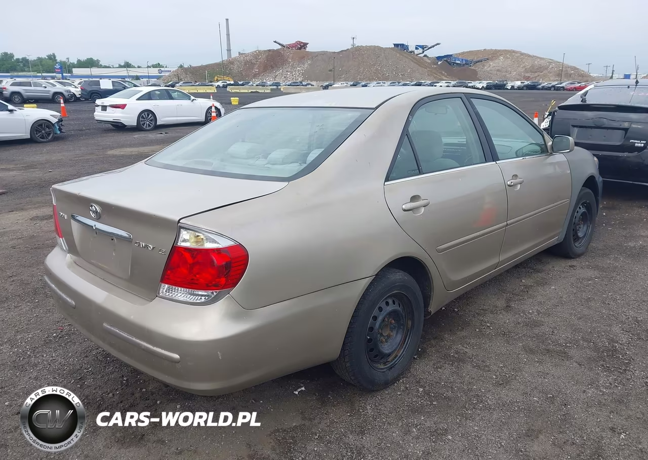 2005 Toyota Camry Std VIN:4T1BE32K75U946733 - 4