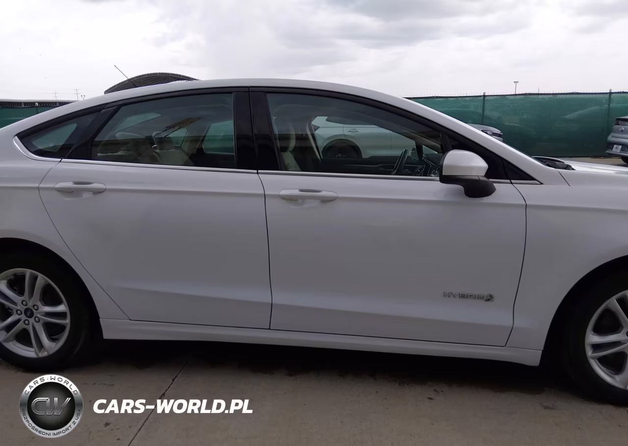 2018 Ford Fusion Hybrid S VIN:3FA6P0UUXJR243616 - 16