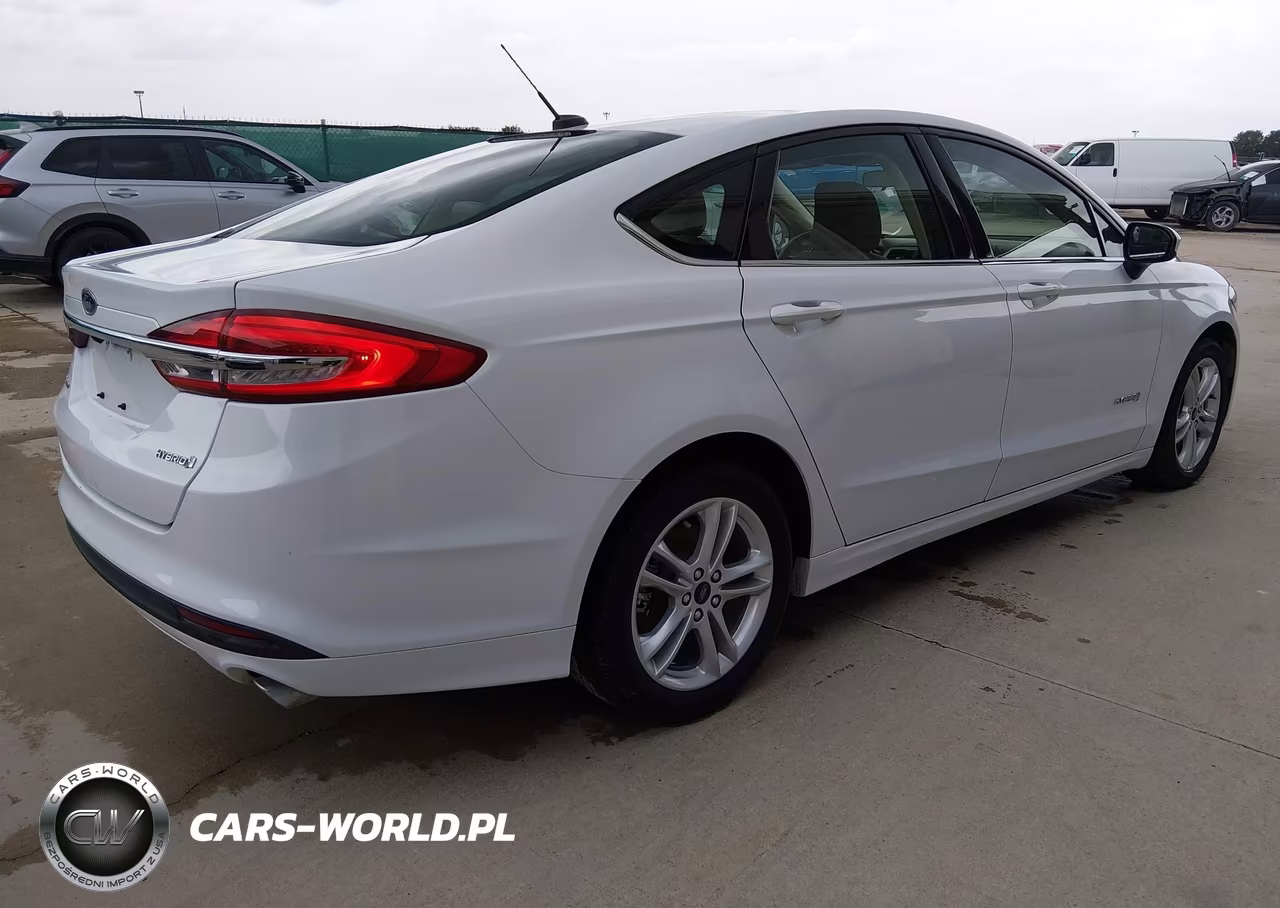 2018 Ford Fusion Hybrid S VIN:3FA6P0UUXJR243616 - 4