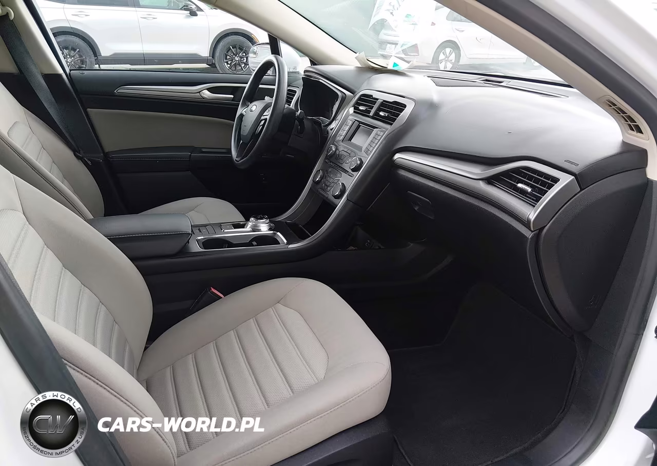 2018 Ford Fusion Hybrid S VIN:3FA6P0UUXJR243616 - 5
