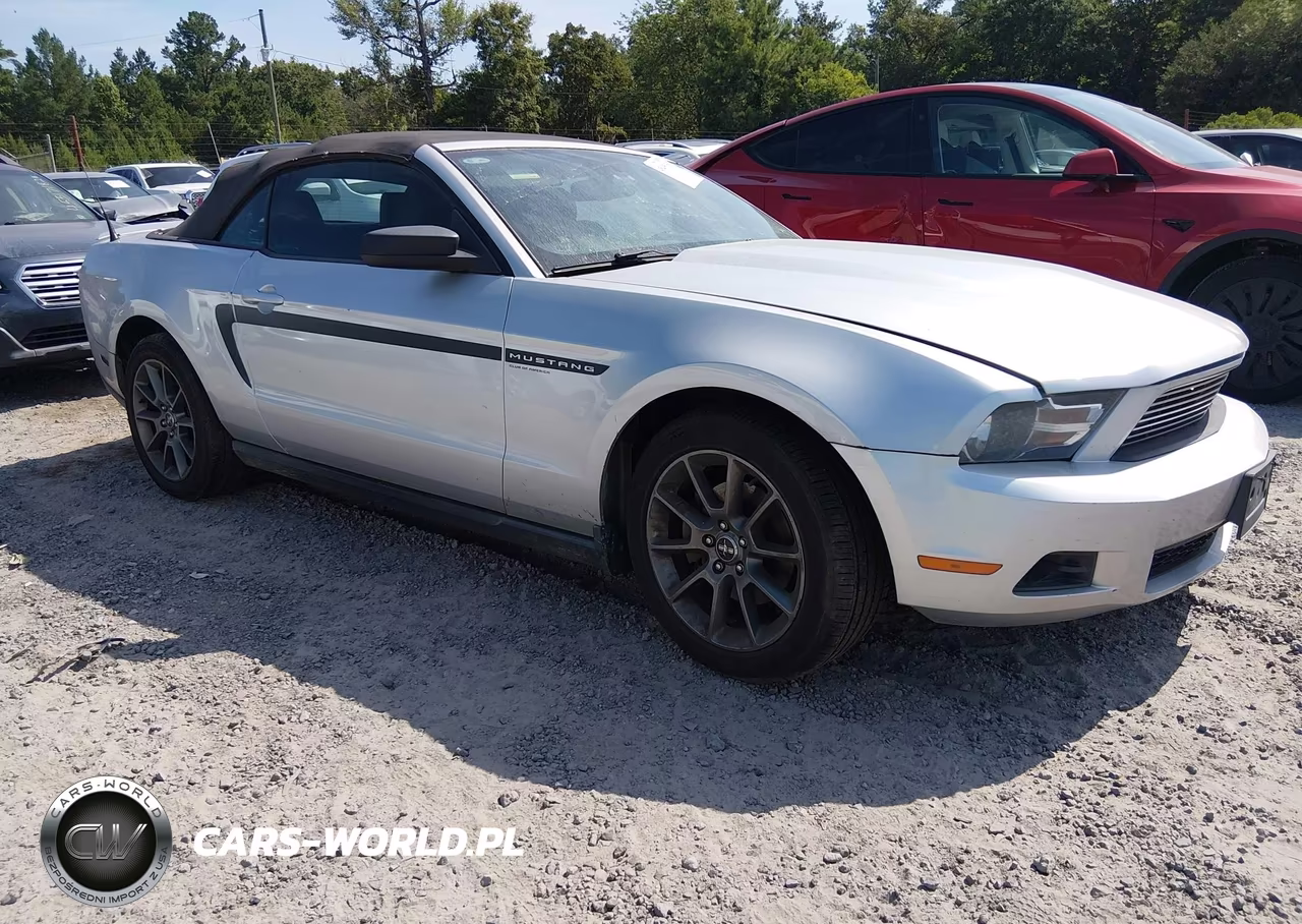 2012 Ford Mustang V6-V6 Premium