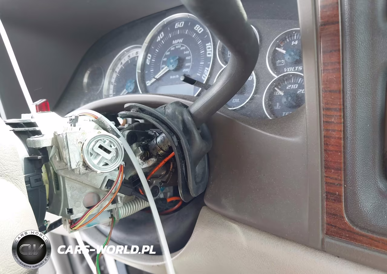 2002 Cadillac Escalade Standard VIN:1GYEK63N42R107989 - 12