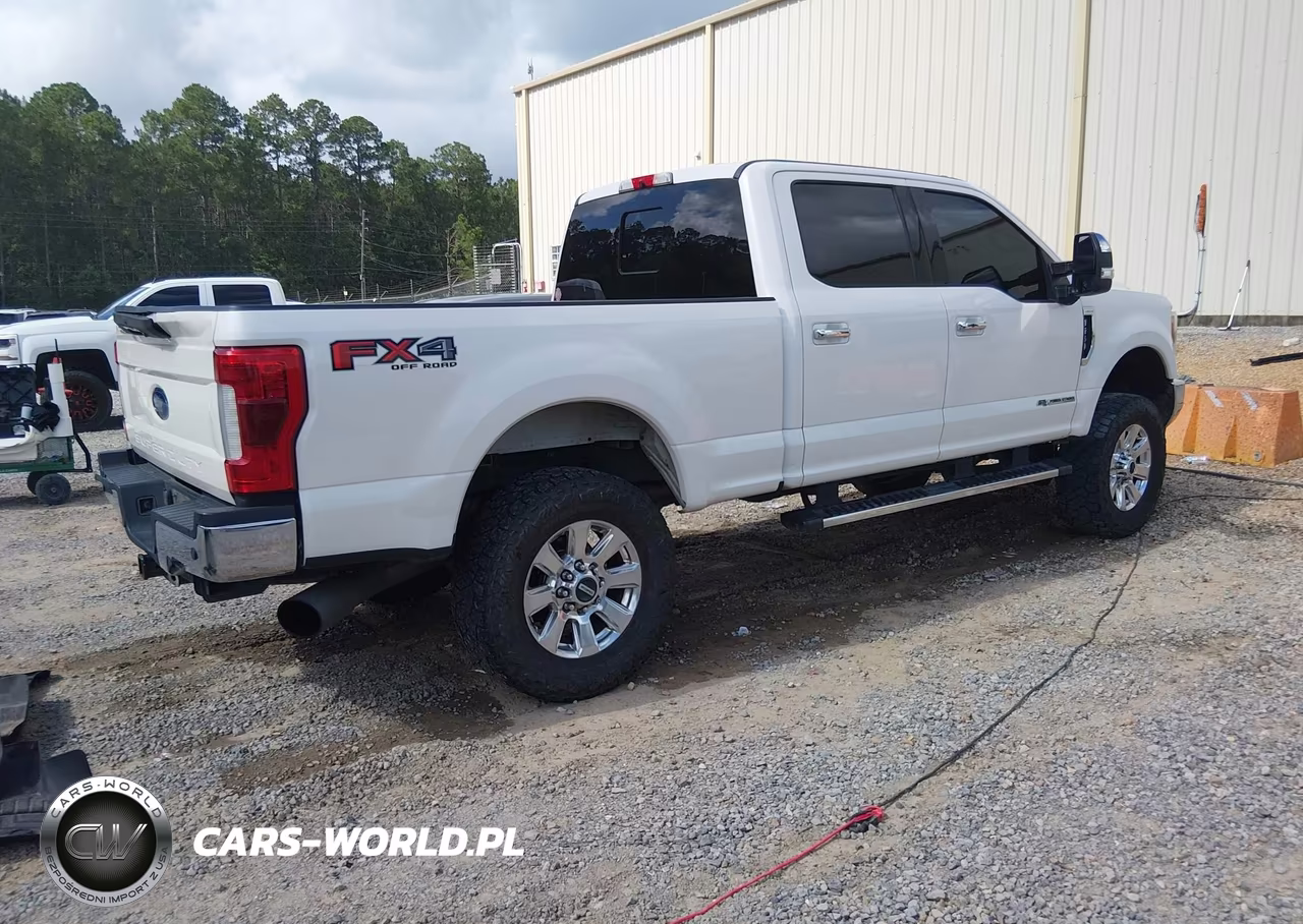 2018 Ford F-250 King Ranch-Lariat-Limited-Platinum-Xl-Xlt VIN:1FT7W2BT8JEB47171 - 4