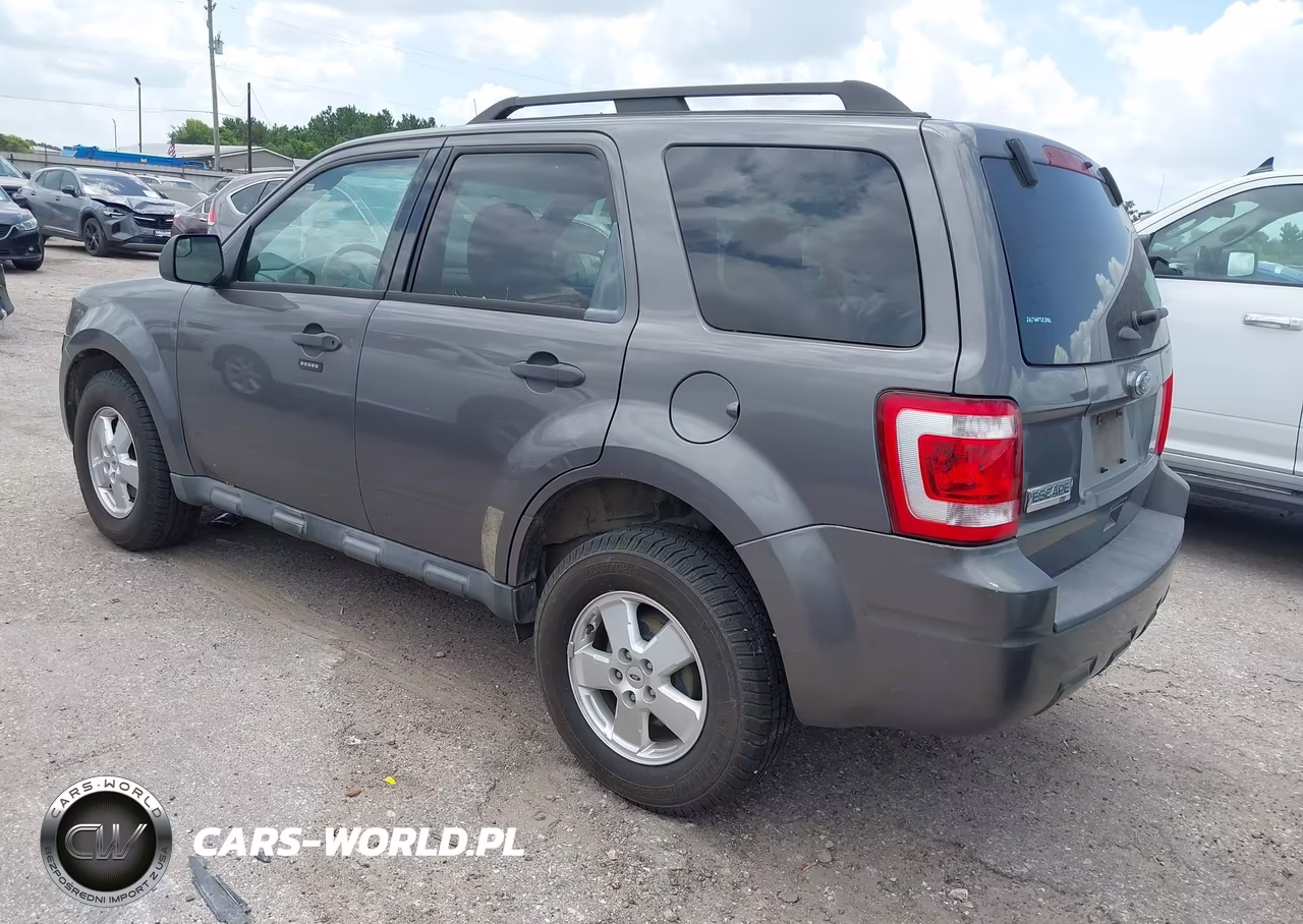 2011 Ford Escape Xlt VIN:1FMCU0D74BKB23750 - 3