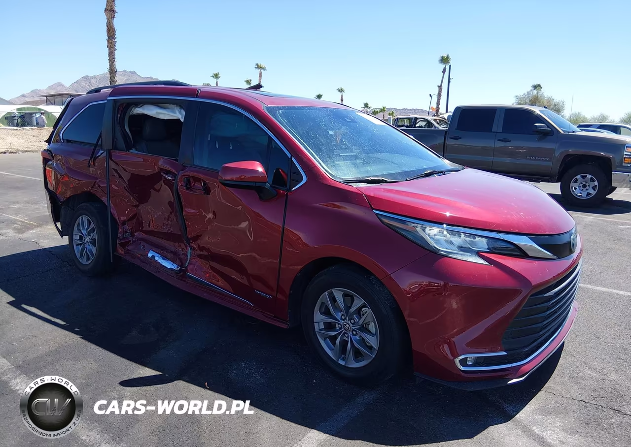 2021 Toyota Sienna Xle
