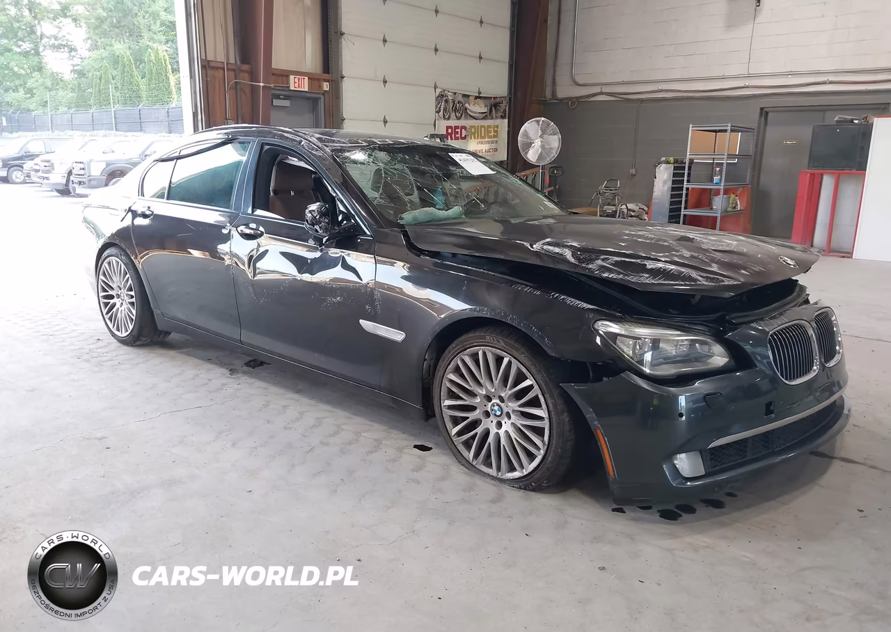 2015 BMW 750Li xDrive – zdjęcie 1 z 15