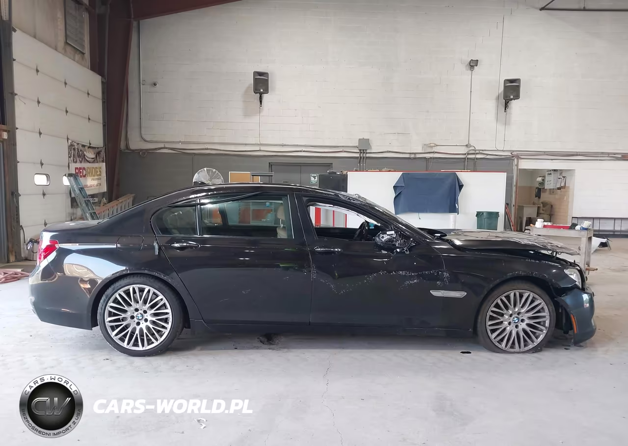 2015 BMW 750Li xDrive VIN:WBAYF8C51FD654673 - 12