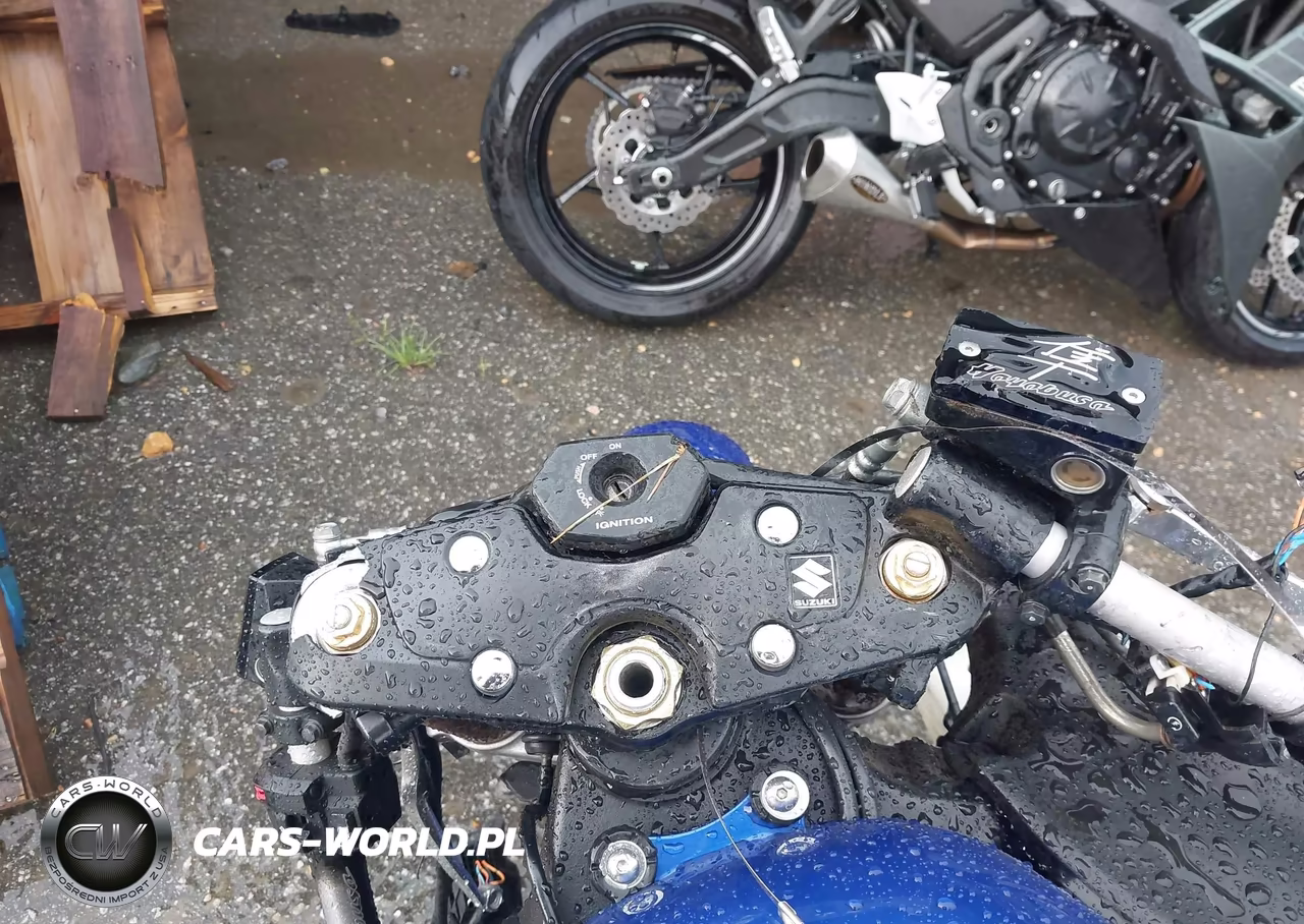 2012 Suzuki Gsx1300 R VIN:JS1GX72AXC2103440 - 7
