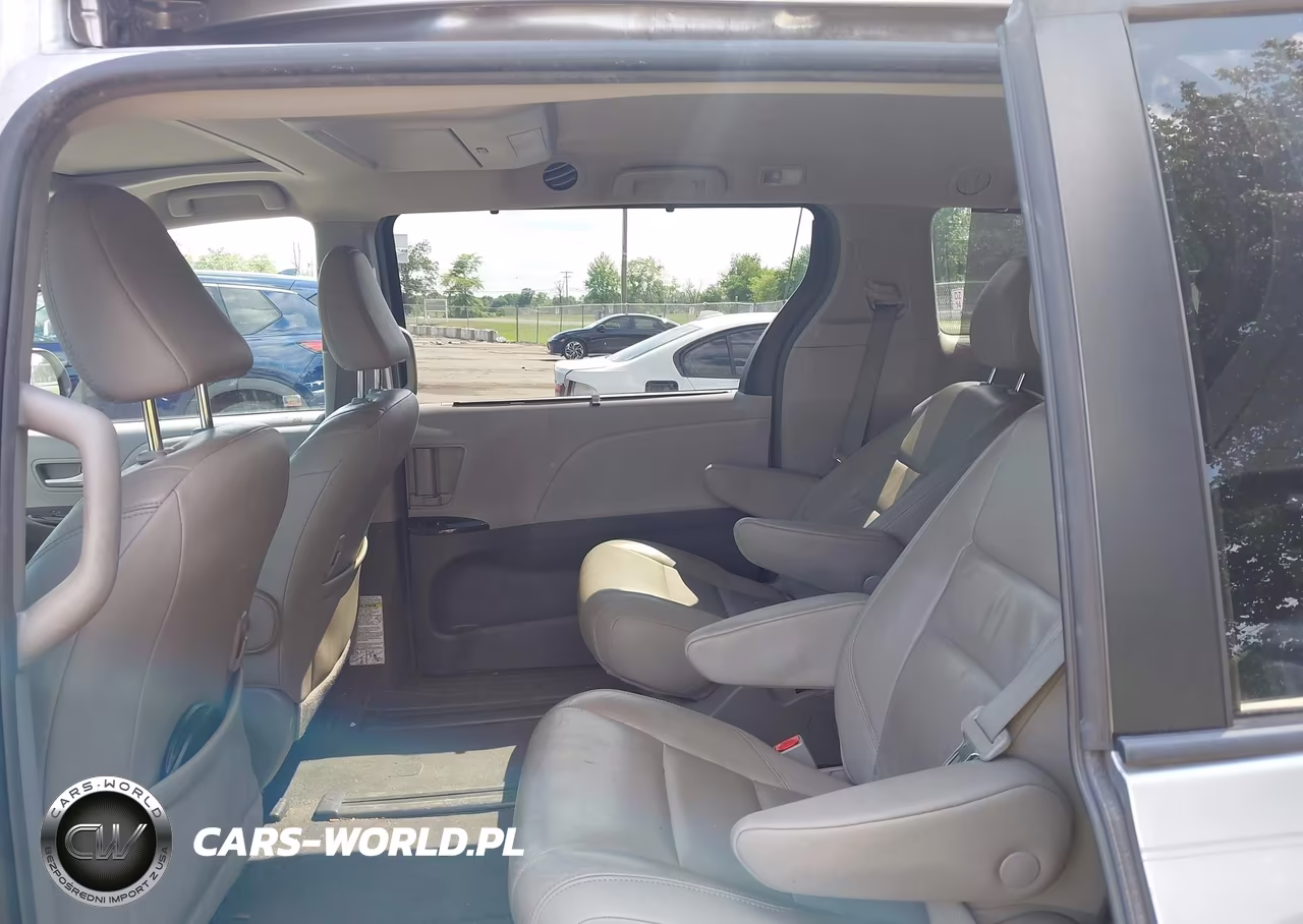 2018 Toyota Sienna Xle Premium 7 Passenger VIN:5TDDZ3DC3JS207476 - 8