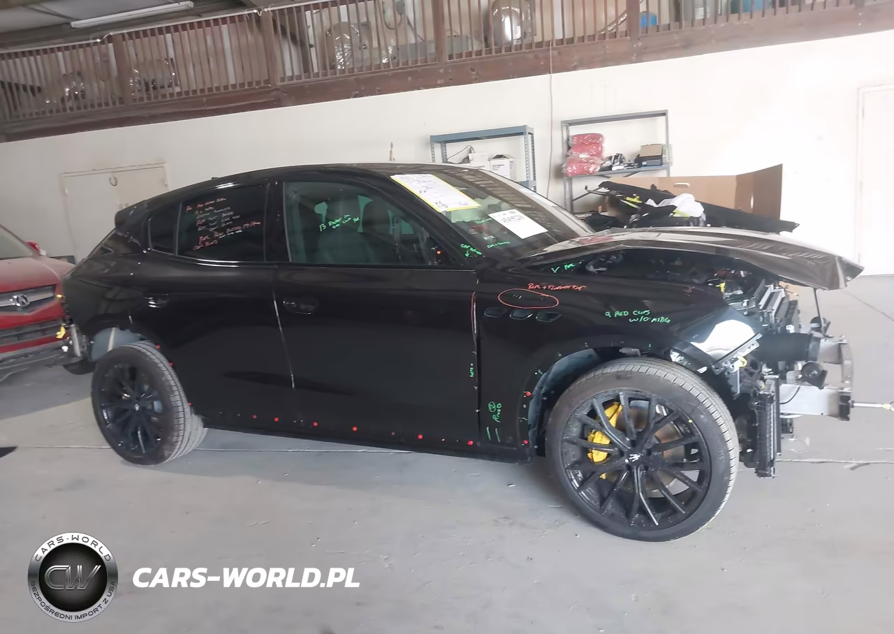 2025 Maserati Grecale Modena VIN:ZN6PMDBA7S7463052 - 14