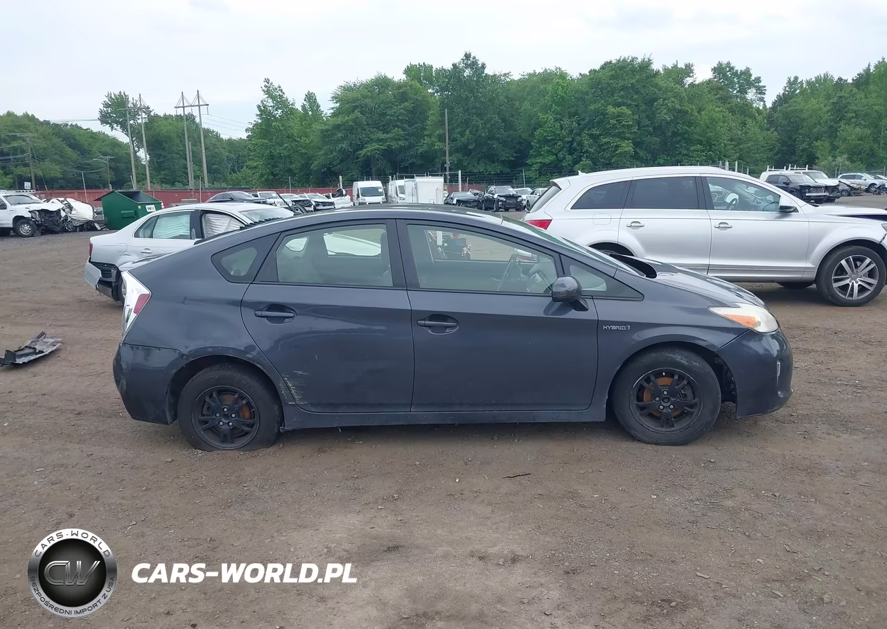 2012 Toyota Prius Two VIN:JTDKN3DU2C5468005 - 13