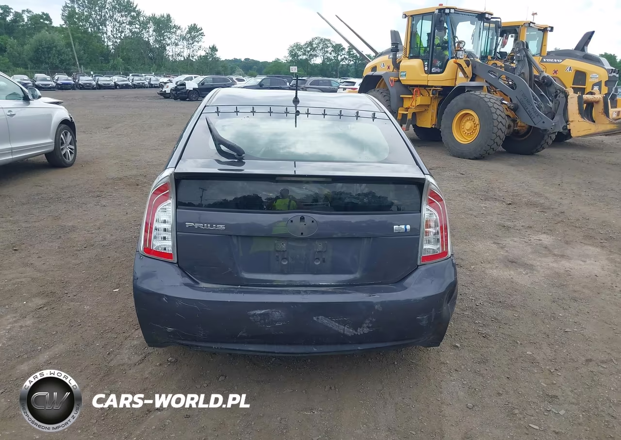 2012 Toyota Prius Two VIN:JTDKN3DU2C5468005 - 16