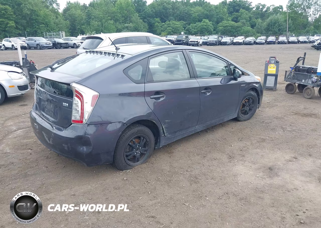 2012 Toyota Prius Two VIN:JTDKN3DU2C5468005 - 4