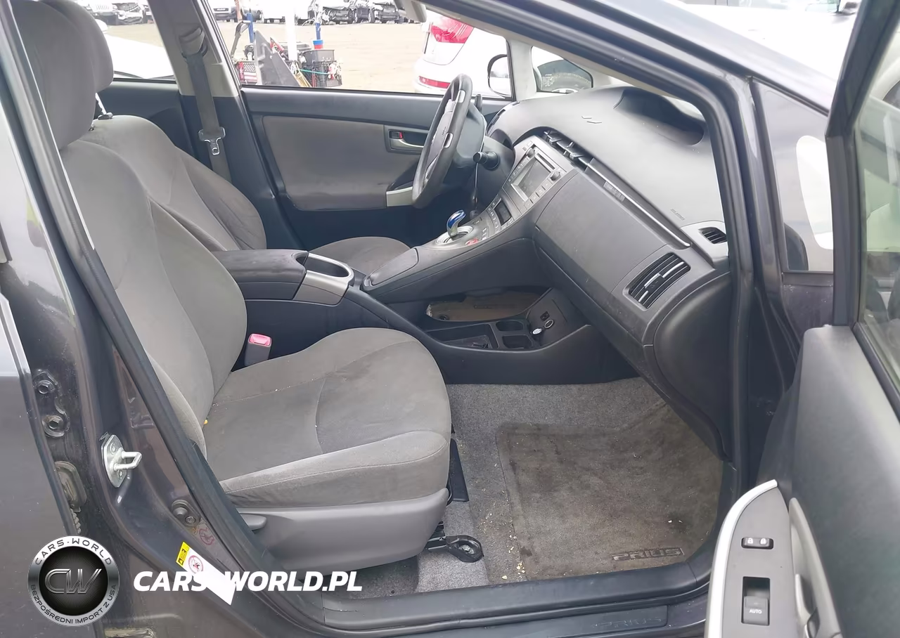 2012 Toyota Prius Two VIN:JTDKN3DU2C5468005 - 5
